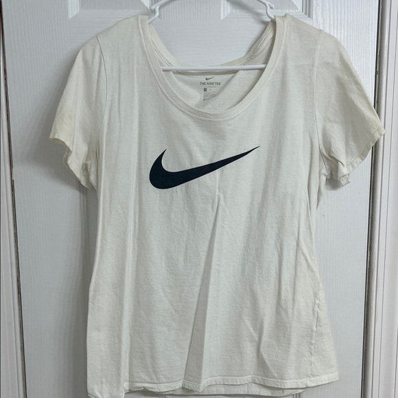 Nike Tops - Nike Women’s Off-White Short Sleeve T-Shirt Black Swoosh Logo Size M